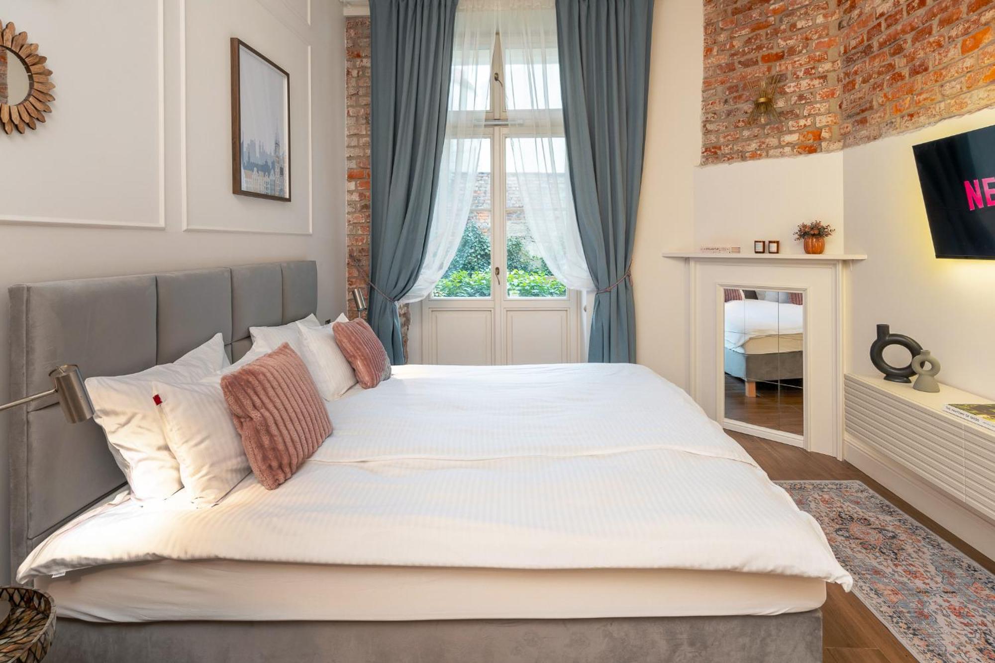 Cozy Apartment In Old Town Krasków Εξωτερικό φωτογραφία